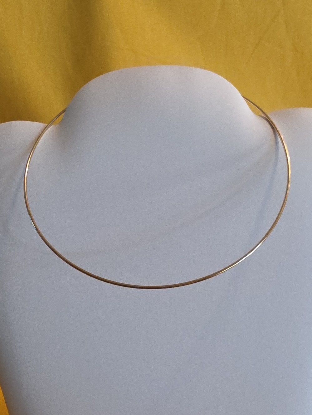 Vintage ▪︎ Winard Brand Gold-Tone, Possibly Gold Filled ▪︎ Ladies Hoop Choker